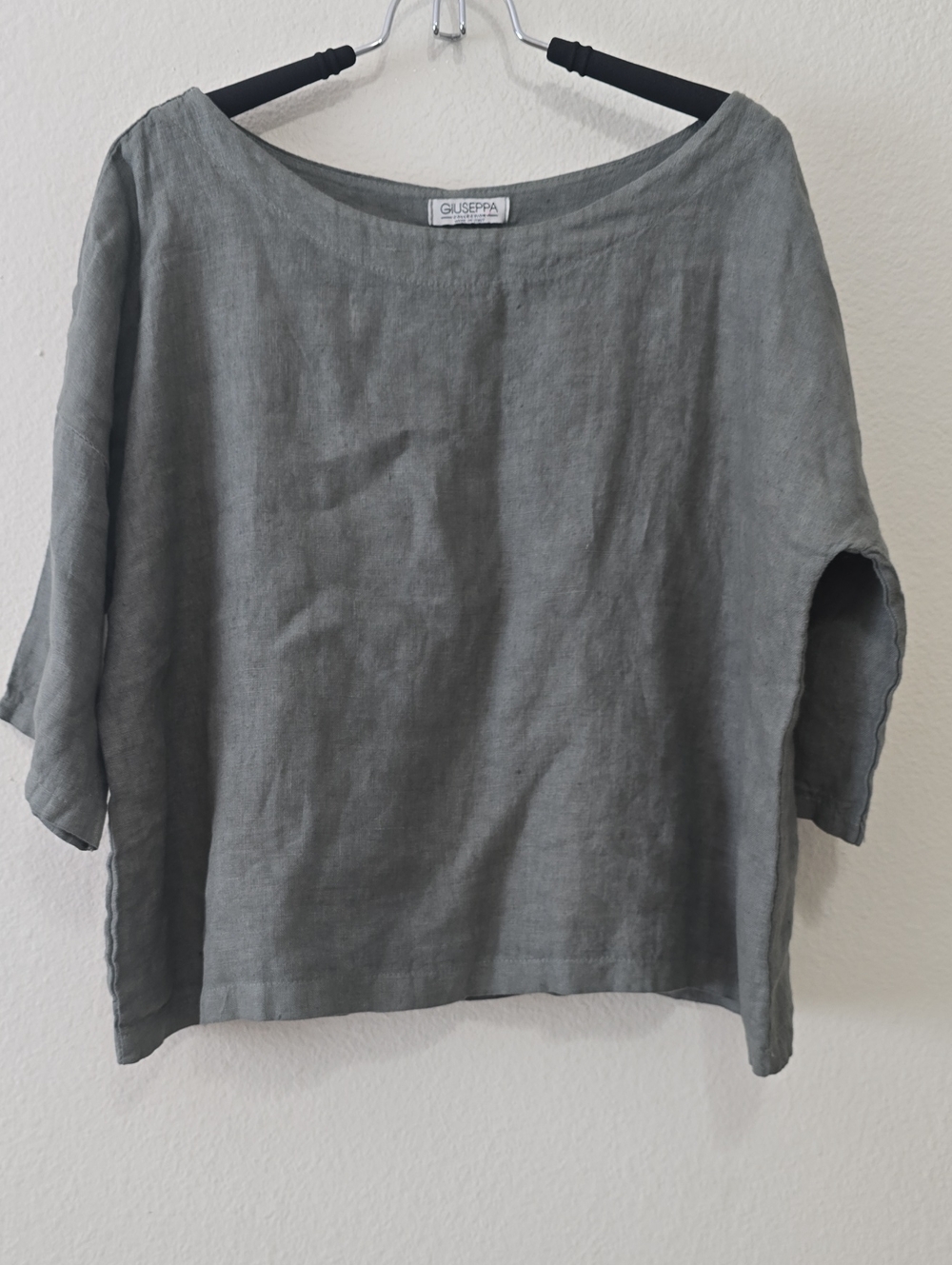 Relaxed Boatneck Linen Tunic‎ in Gray